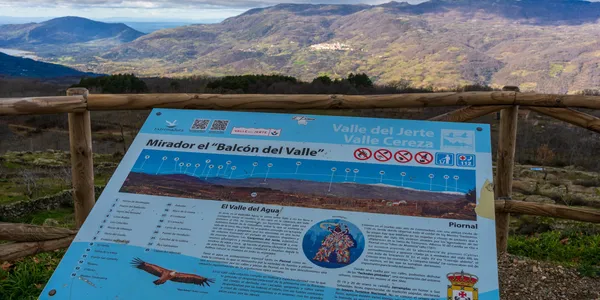 Balcón del Valle, mirador a la entrada de Piornal, Valle del Jerte
