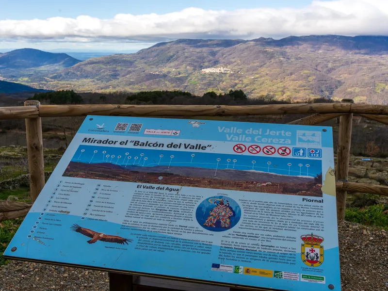 Balcón del Valle, mirador a la entrada de Piornal, Valle del Jerte