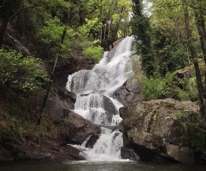 Cascadas de la Garganta de las Nogaledas, en Navaconcejo, Valle del Jerte